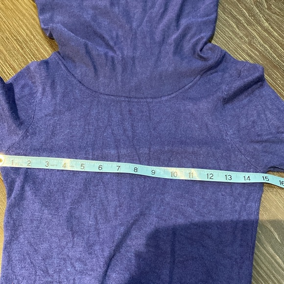 SWS ladies Cowl neck sweater in size medium. Beautiful deep blue color. - Picture 6 of 8